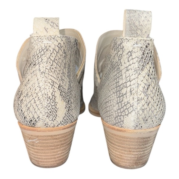 Dolce Vita Women's Sonni Snakeskin Ankle Bootie size 8 - Picture 7 of 9